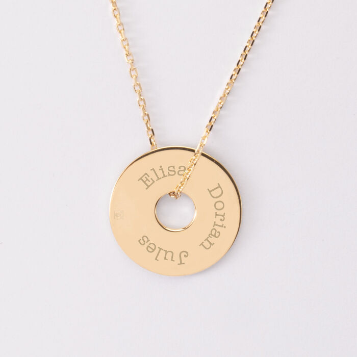 Pendentif personnalisé médaille gravée plaqué or cible soleil 20mm - 3 prénoms