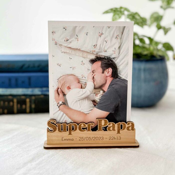 Porte-photo personnalisé bois gravé Super papa - ambiance