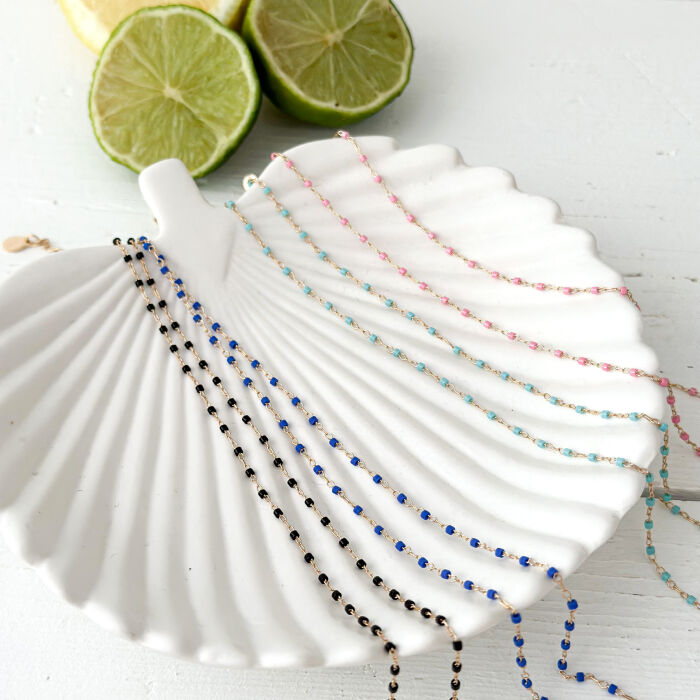 Collier perles Miyuki colorées personnalisé médaille gravée plaqué or 15 mm - ambiance couleurs de perles