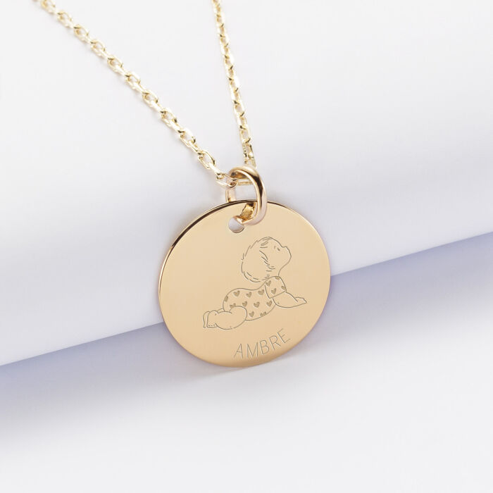 Pendentif personnalisé prénom médaille gravée plaqué or 19 mm - HappyBulle x Marie Savart - bébé coeur