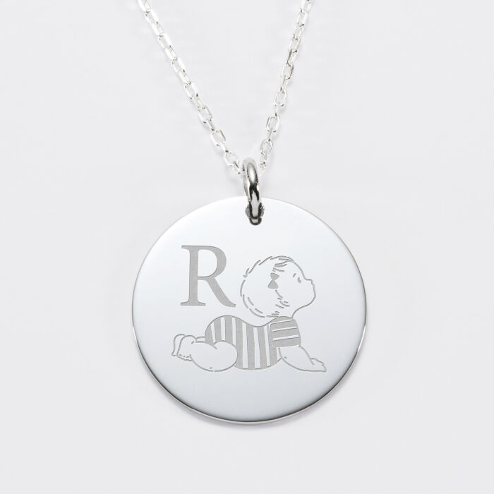 Pendentif personnalisé initiale médaille gravée argent 27 mm - HappyBulle x Marie Savart - bébé marinière