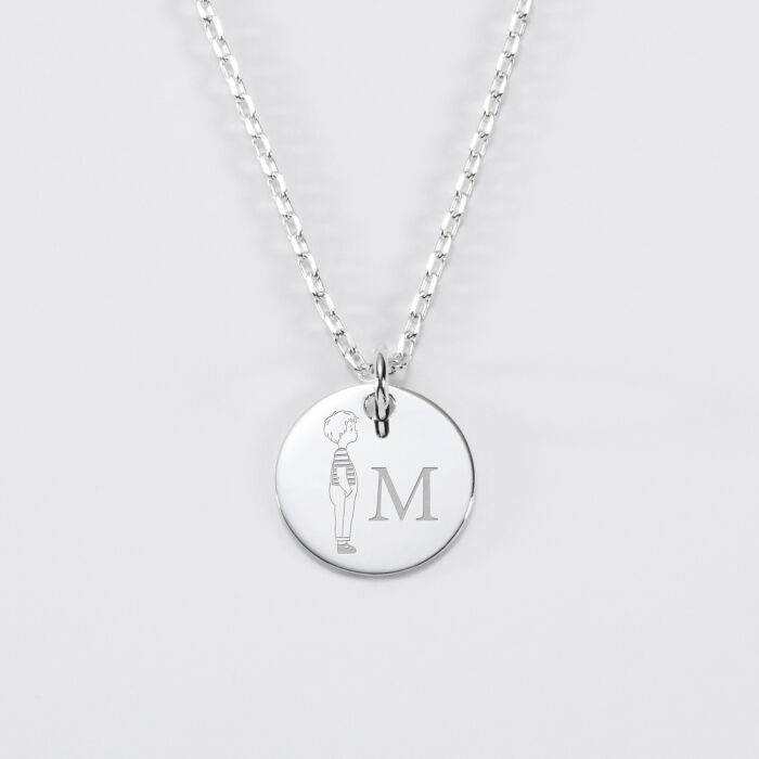 Pendentif enfant personnalisé initiale médaille gravée argent 15 mm - HappyBulle x Marie Savart - garçon marinière