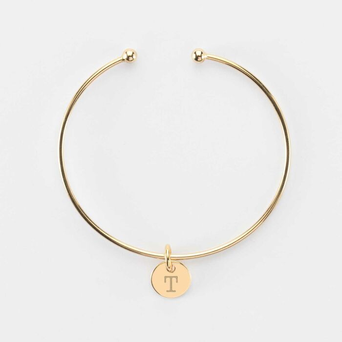 Bracelet personnalisé jonc ouvert plaqué or médaille gravée 10 mm - initiale T