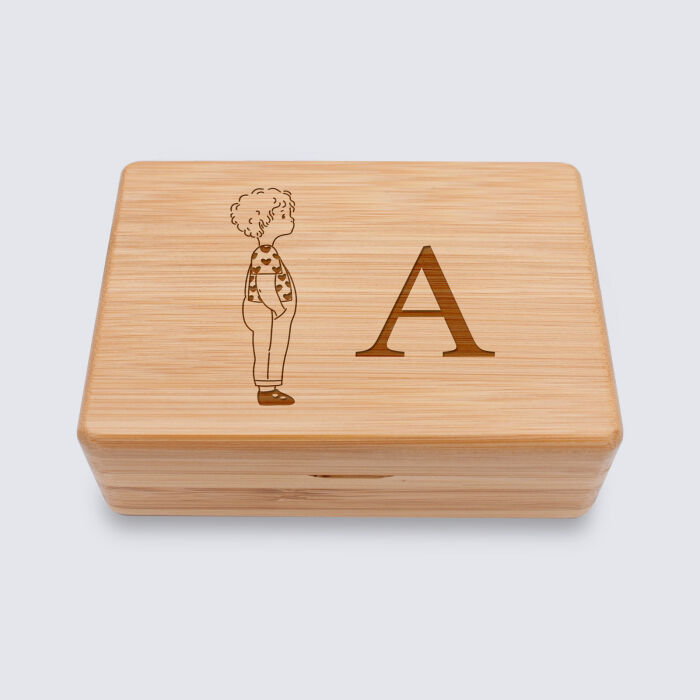 Boîte à bijoux personnalisée initiale 12x8,5 cm bois gravé - HappyBulle x Marie Savart - garçon coeur