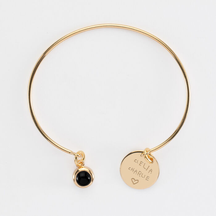 Bracelet personnalisé jonc plaqué or ouvert médaille gravée 15 mm et breloque pierre naturelle 8 mm - écrit