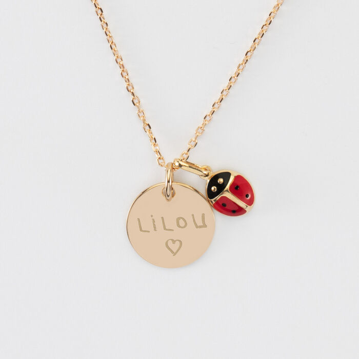 Pendentif enfant personnalisé médaille gravée plaqué or 15 mm et breloque email coccinelle 8 mm - écrit