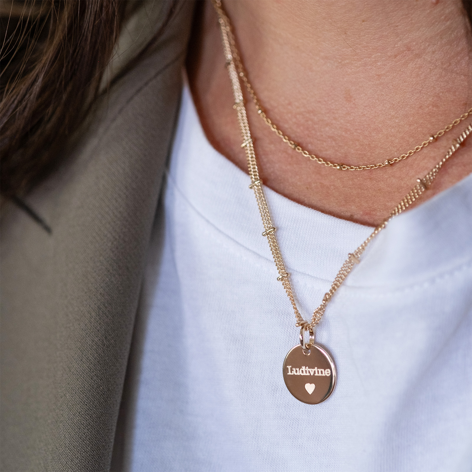 Collier personnalisé plaqué or chaîne double médaille gravée 15 mm