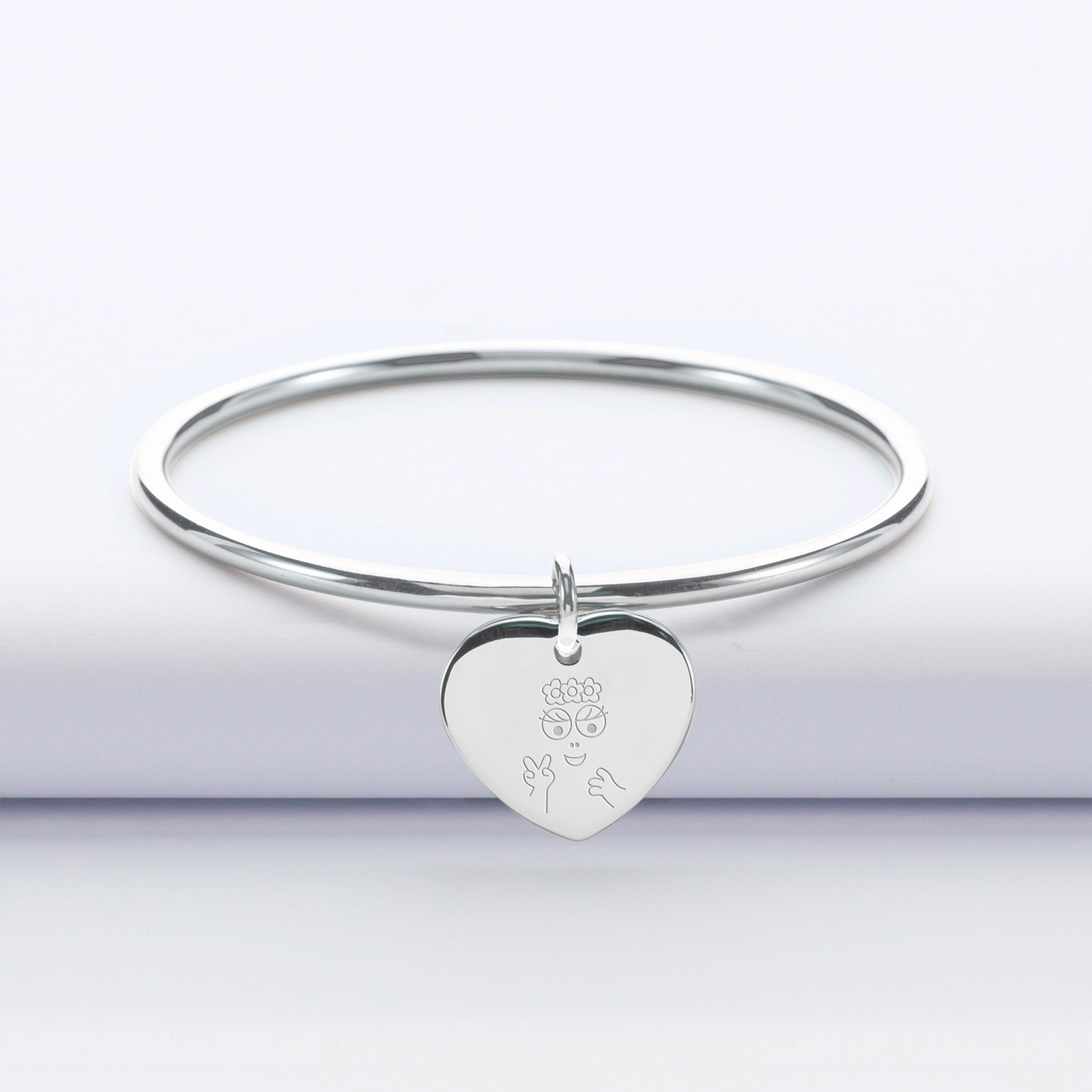 Bracelet Neuf Avec Breloque Médaille Cœur Gravé Et Pampilles – Diamètre 6 Cm – Sans Marque