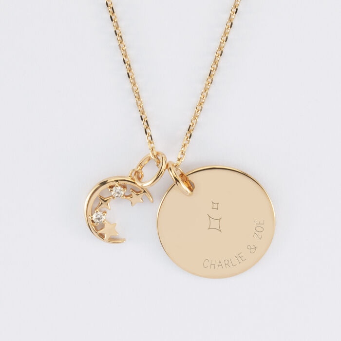 Pendentif personnalisé médaille gravée plaqué or 19 mm et breloque lune scintillante - HappyBulle x Capucine - 2 étoiles