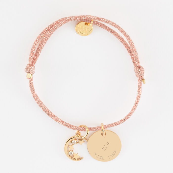 Bracelet enfant personnalisé cordon pailleté médaille gravée plaqué or 15 mm et breloque lune scintillante 11 mm - HappyBulle x Capucine - 2 étoiles