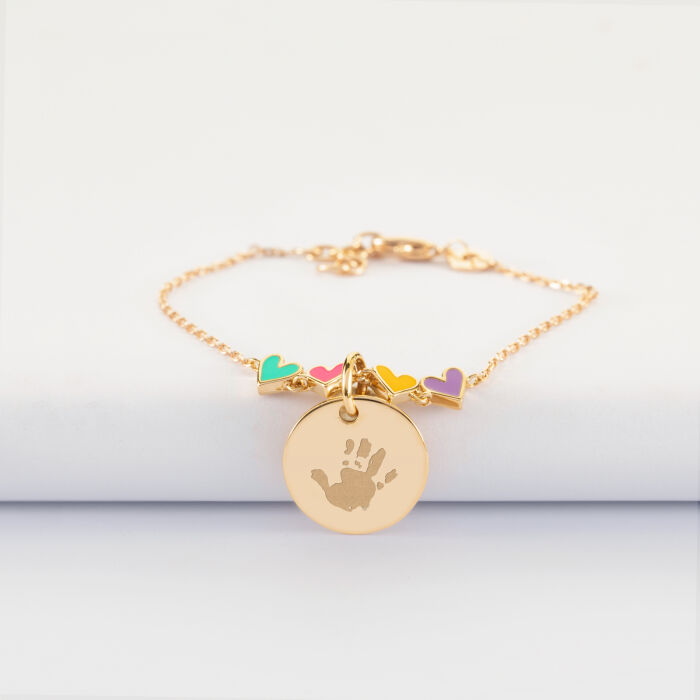 Bracelet chaîne enfant cœur email multicolore personnalisé médaille gravée plaqué or 15 mm - empreinte