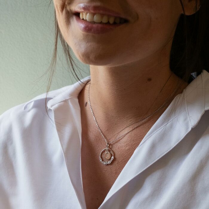 Pendentif cercle scintillant blanc personnalisé médaille gravée argent 10 mm - initiale