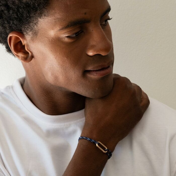 Bracelet homme cordage marin simple maillon plaqué or 25x12 mm - porté