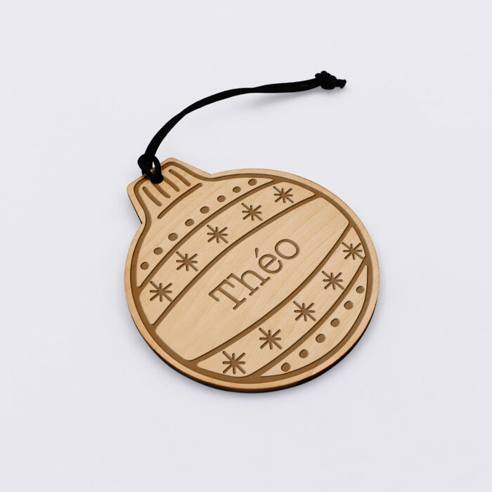 Décoration de Noël personnalisée bois gravé "Boule de Noël" - Théo