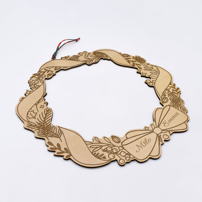 Couronne de Noël ajourée personnalisée bois gravé 25 cm - simple