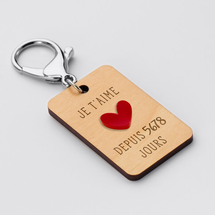 Porte-clés personnalisé gravé bois médaille 50 mm "Je t'aime depuis..." et coeur acrylique rouge