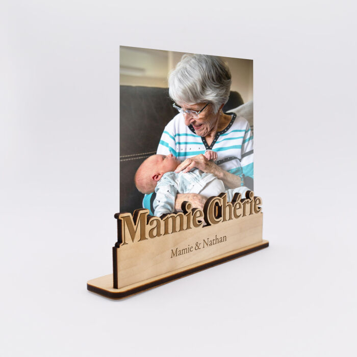 Porte-photo personnalisé bois gravé Mamie chérie - vue de biais