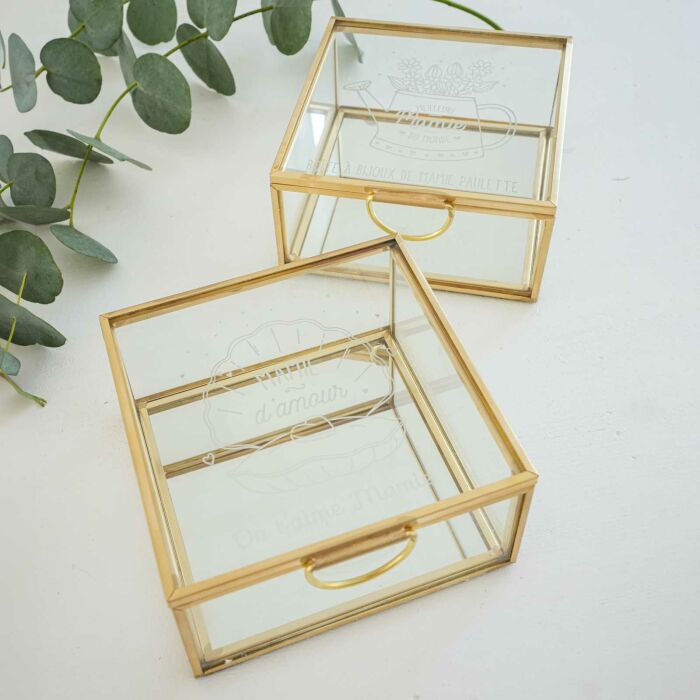 Boîte à bijoux personnalisée 10x10x5 cm verre gravé - Edition spéciale "Meilleure Mamie du monde" - photo ambiance 2