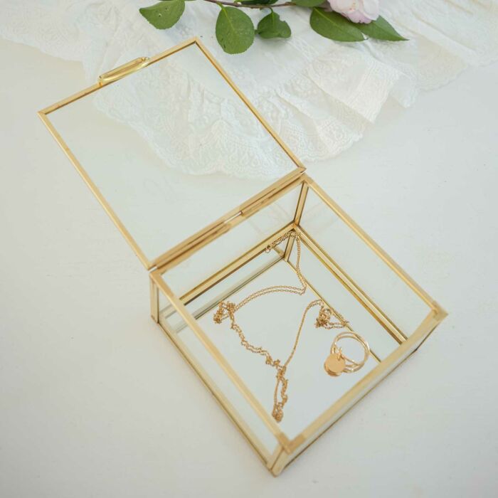 Boîte à bijoux personnalisée 10x10x5 cm verre gravé - Edition spéciale "Mamie coquillage" - photo ambiance 3