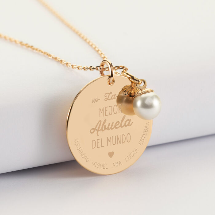 [ES] Pendentif personnalisé médaille gravée plaqué or 27 mm et breloque perle nacre 10 mm - "Mejor Abuela" - personnalisation 1