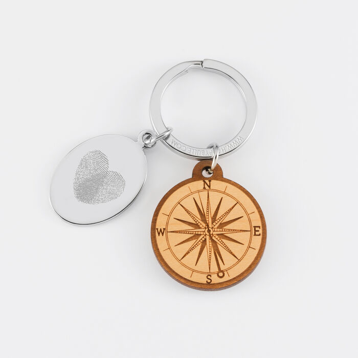 Porte clé personnalisé médaille gravée ovale acier et breloque bois boussole - empreinte