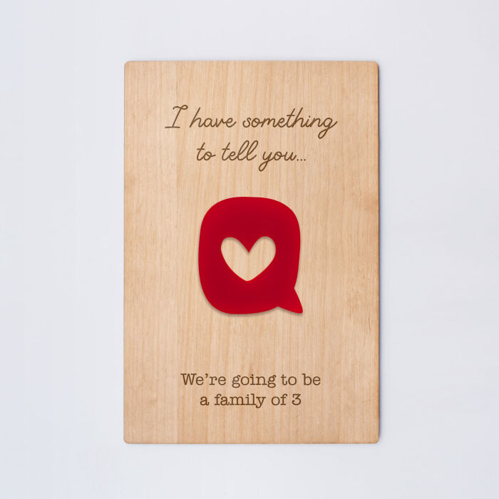 [EN] Cadre personnalisé bois gravé 15x10 cm avec support - édition spéciale "I have something to tell you" - We're going to be a family of 3
