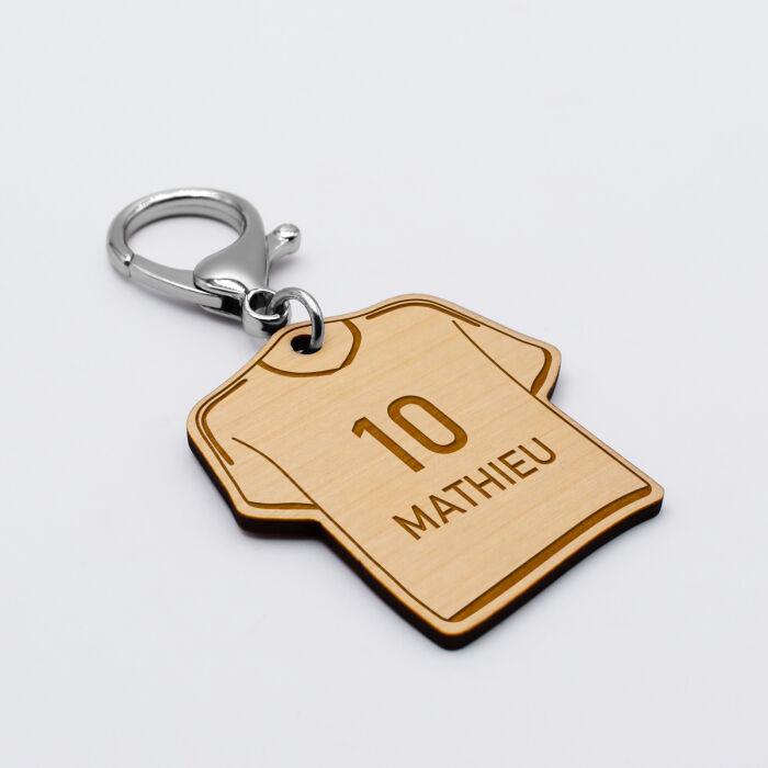 Porte-clés personnalisé gravé bois Maillot de sport 50x50 mm - football