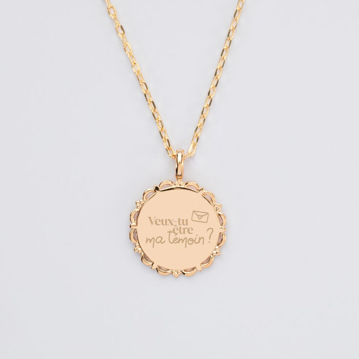 Pendentif personnalisé médaille vintage dentelée gravée plaqué or 17 mm - Mariée - Veux tu être ma témoin ?