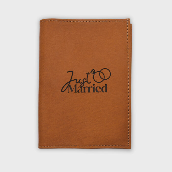 Protège passeport personnalisé cuir couleur Caramel - Mariée - Juste married
