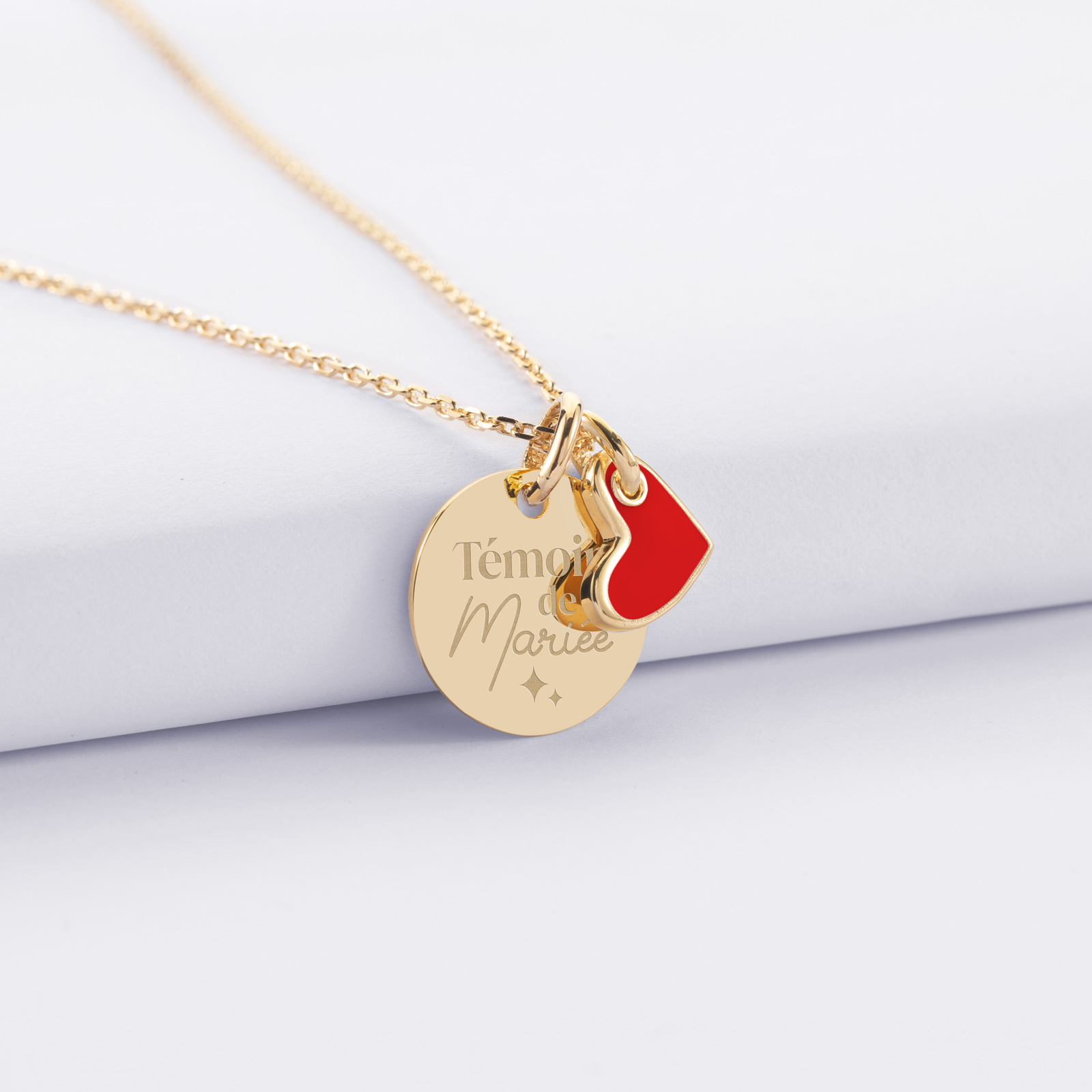 Pendentif Médaille Ancien Plaqué Or Avec émaux Rouges – Breloque Vintage