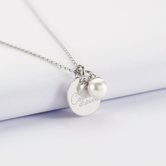 Pendentif personnalisé médaille gravée argent 15 mm et breloque perle nacre 10 mm - Témoin de la mariée - Les copines d'abord